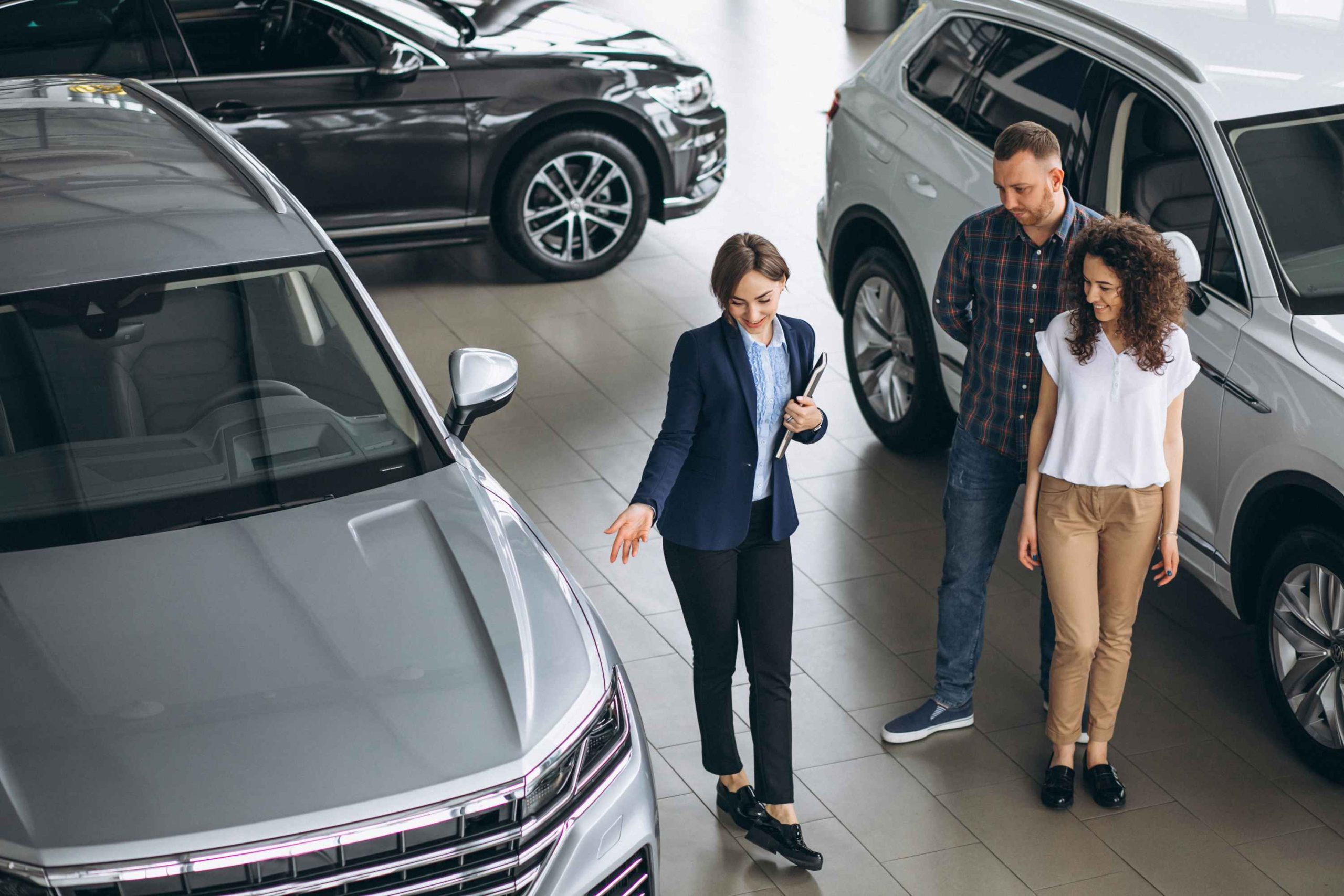 Why SUV Car Rental Dubai Works for Business and Groups